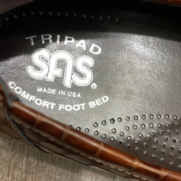 SAS Simplify brown leather embossed croc pattern slip on loafer size 8 - Picture 4 of 8